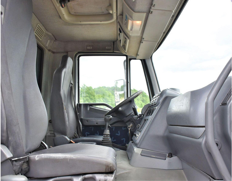 Flakbil, Kranbil Iveco Eurocargo 180E28: bild 11