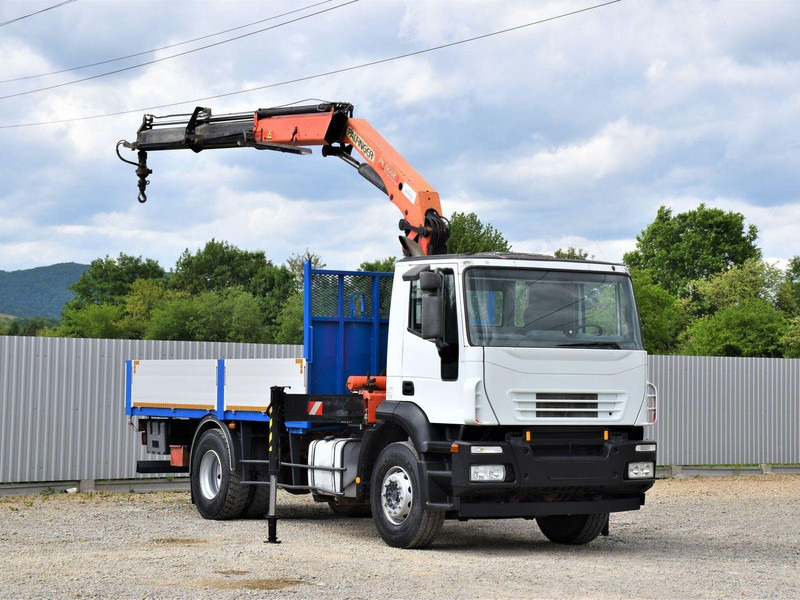 Iveco Eurocargo 180E28 - Flakbil, Kranbil: bild 1 Iveco Eurocargo 180E28 - Flakbil, Kranbil: bild 1