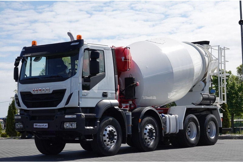 Iveco TRAKKER 410 / 8X4 / BETONOMIESZARKA 9 M3 / PUTZMEISTER / ALUFELG - Betongbil: bild 1 Iveco TRAKKER 410 / 8X4 / BETONOMIESZARKA 9 M3 / PUTZMEISTER / ALUFELG - Betongbil: bild 1