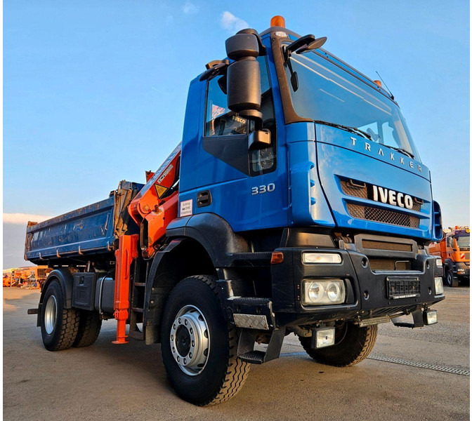 Iveco Trakker 190T33 4x4 M Tipper + Crane Atlas 120.2E - Tippbil lastbil, Kranbil: bild 2 Iveco Trakker 190T33 4x4 M Tipper + Crane Atlas 120.2E - Tippbil lastbil, Kranbil: bild 2