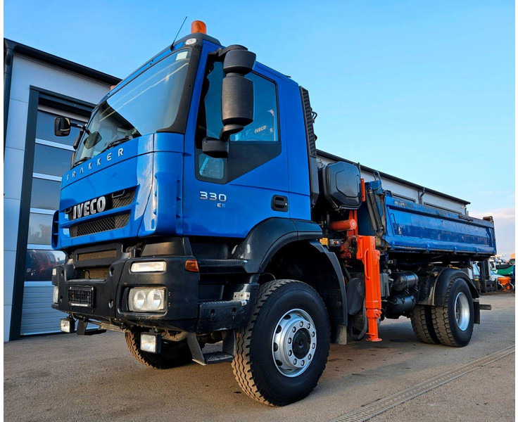 Iveco Trakker 190T33 4x4 M Tipper + Crane Atlas 120.2E - Tippbil lastbil, Kranbil: bild 1 Iveco Trakker 190T33 4x4 M Tipper + Crane Atlas 120.2E - Tippbil lastbil, Kranbil: bild 1