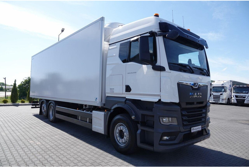 MAN TGX 26.520 / 6x2 / CHŁODNIA -8,6 M / AGREGAT THERMO KING T-1000R - Kylbil lastbil: bild 3 MAN TGX 26.520 / 6x2 / CHŁODNIA -8,6 M / AGREGAT THERMO KING T-1000R - Kylbil lastbil: bild 3