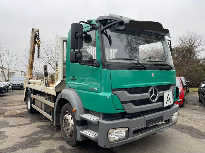Mercedes-Benz 1833 Absetzkipper Bluetec 5 Klima 2 Hand Orig Km - Containerbil/ Växelflak lastbil, Kranbil: bild 1 Mercedes-Benz 1833 Absetzkipper Bluetec 5 Klima 2 Hand Orig Km - Containerbil/ Växelflak lastbil, Kranbil: bild 1