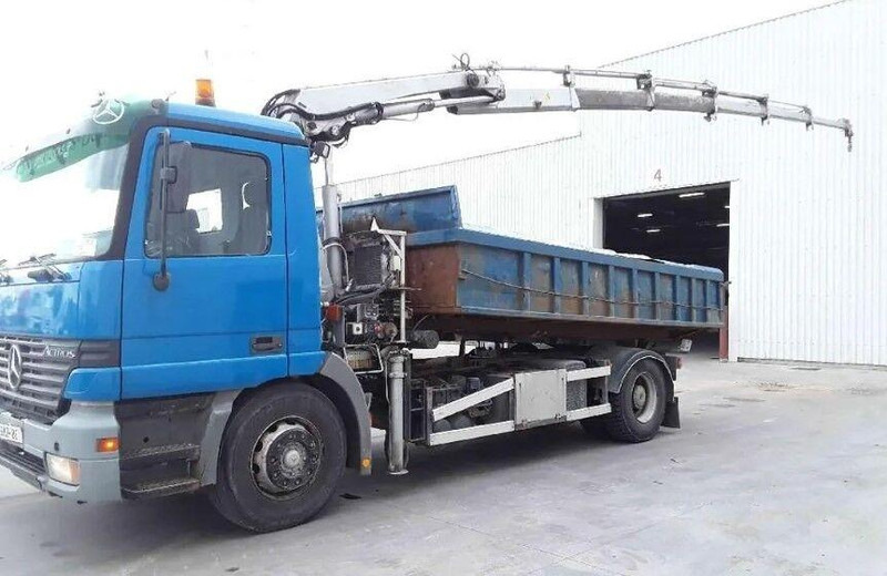 Mercedes-Benz Actros 1835 - Flakbil, Kranbil: bild 1 Mercedes-Benz Actros 1835 - Flakbil, Kranbil: bild 1