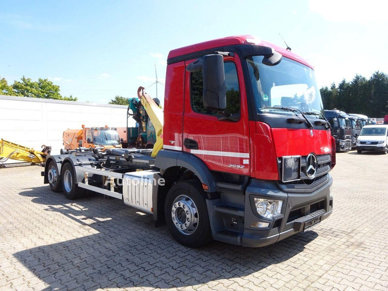 Mercedes-Benz Antos 2532 - Hook lift truck - Lastväxlare lastbil: bild 4 Mercedes-Benz Antos 2532 - Hook lift truck - Lastväxlare lastbil: bild 4
