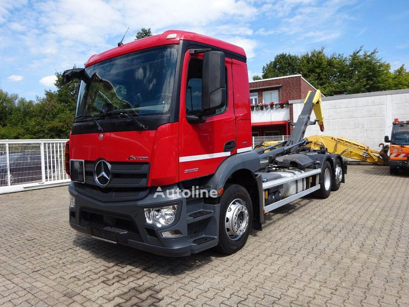 Mercedes-Benz Antos 2532 - Hook lift truck - Lastväxlare lastbil: bild 3 Mercedes-Benz Antos 2532 - Hook lift truck - Lastväxlare lastbil: bild 3