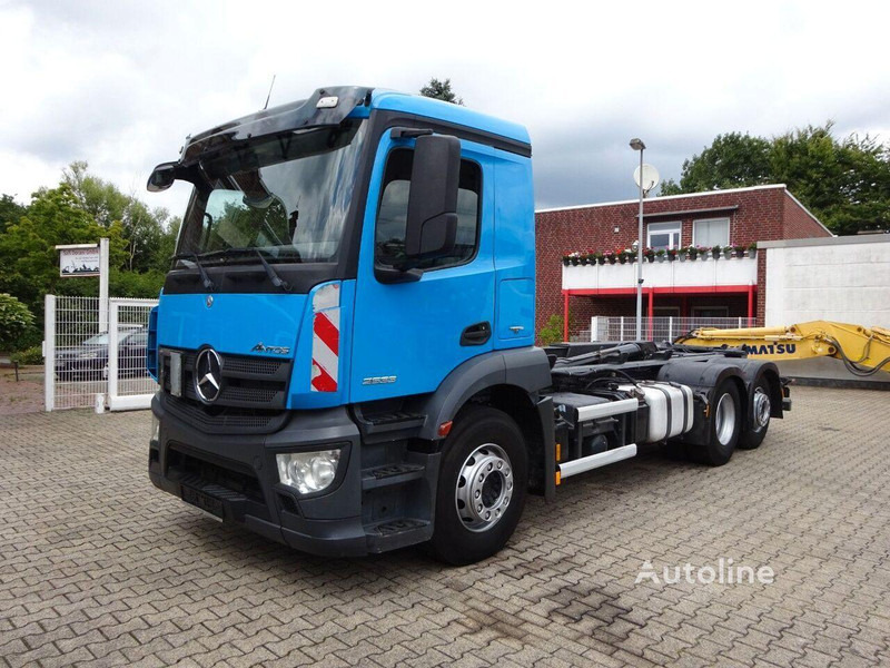 Mercedes-Benz Antos 2533 - Hook lift truck 6x2 - Lastväxlare lastbil: bild 2 Mercedes-Benz Antos 2533 - Hook lift truck 6x2 - Lastväxlare lastbil: bild 2