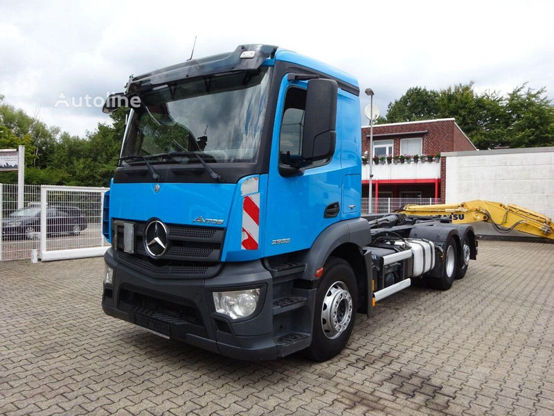 Mercedes-Benz Antos 2533 - Hook lift truck 6x2 - Lastväxlare lastbil: bild 1 Mercedes-Benz Antos 2533 - Hook lift truck 6x2 - Lastväxlare lastbil: bild 1