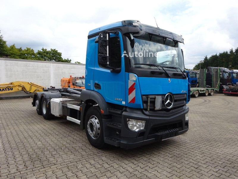 Mercedes-Benz Antos 2533 - Hook lift truck 6x2 - Lastväxlare lastbil: bild 5 Mercedes-Benz Antos 2533 - Hook lift truck 6x2 - Lastväxlare lastbil: bild 5