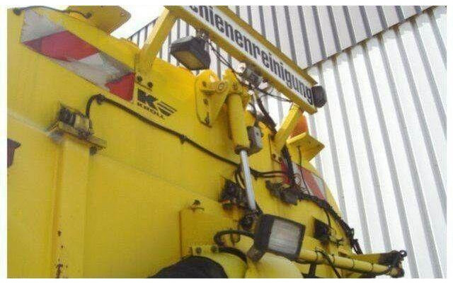 Mercedes-Benz SK 1820 4x2 Schienenreinigungs Kehrmaschine RAIL - Sopmaskin: bild 5 Mercedes-Benz SK 1820 4x2 Schienenreinigungs Kehrmaschine RAIL - Sopmaskin: bild 5