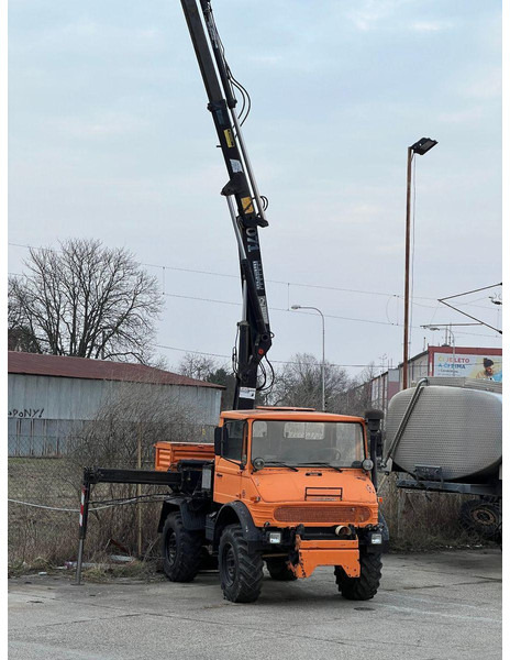 Mercedes-Benz UNIMOG - Tvåhjulstraktor: bild 1 Mercedes-Benz UNIMOG - Tvåhjulstraktor: bild 1