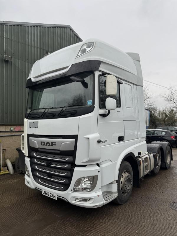 DAF FTG XF 480 Super Space cab - Dragbil: bild 1 DAF FTG XF 480 Super Space cab - Dragbil: bild 1