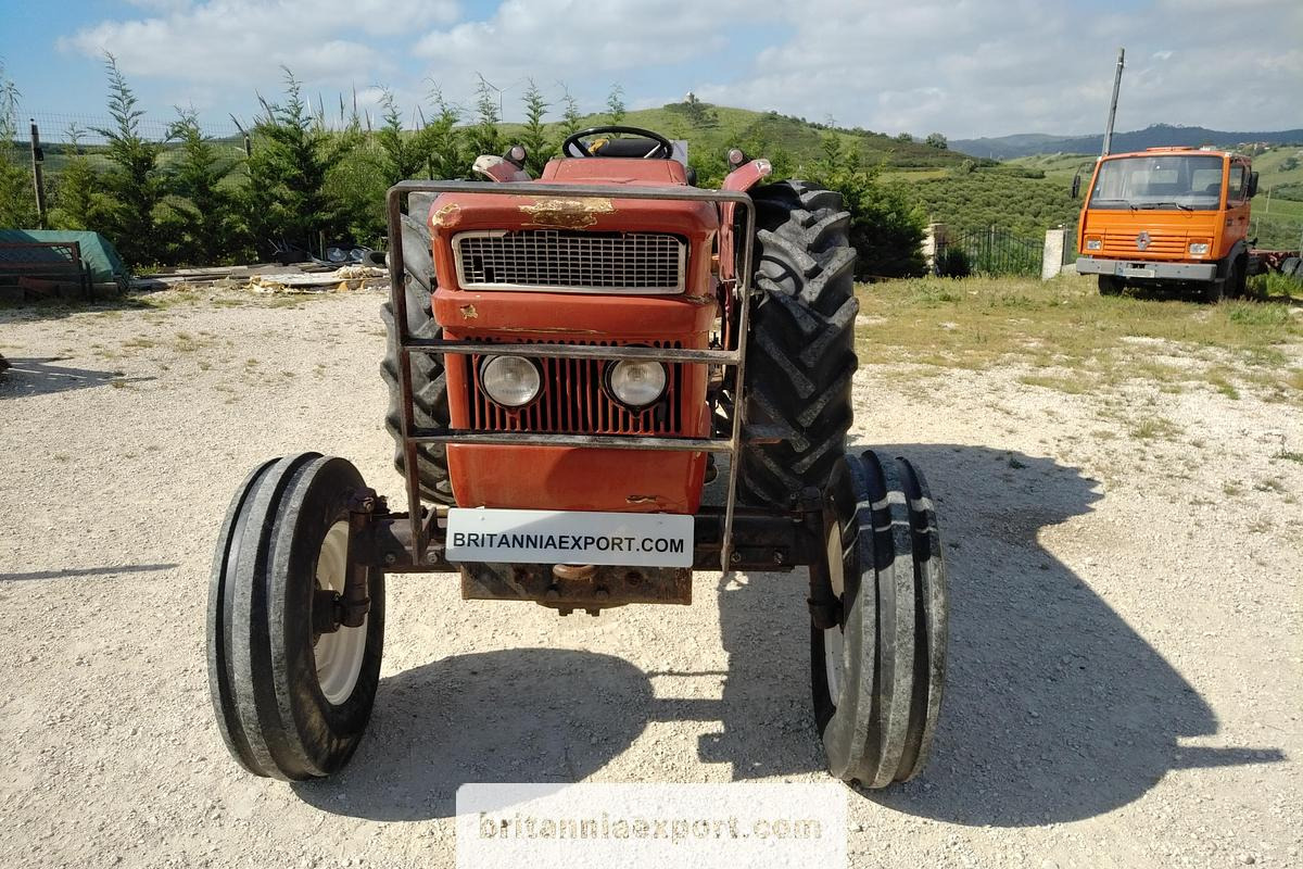 FIAT 640 Farm Tractor with Power Steering - Traktor: bild 2 FIAT 640 Farm Tractor with Power Steering - Traktor: bild 2