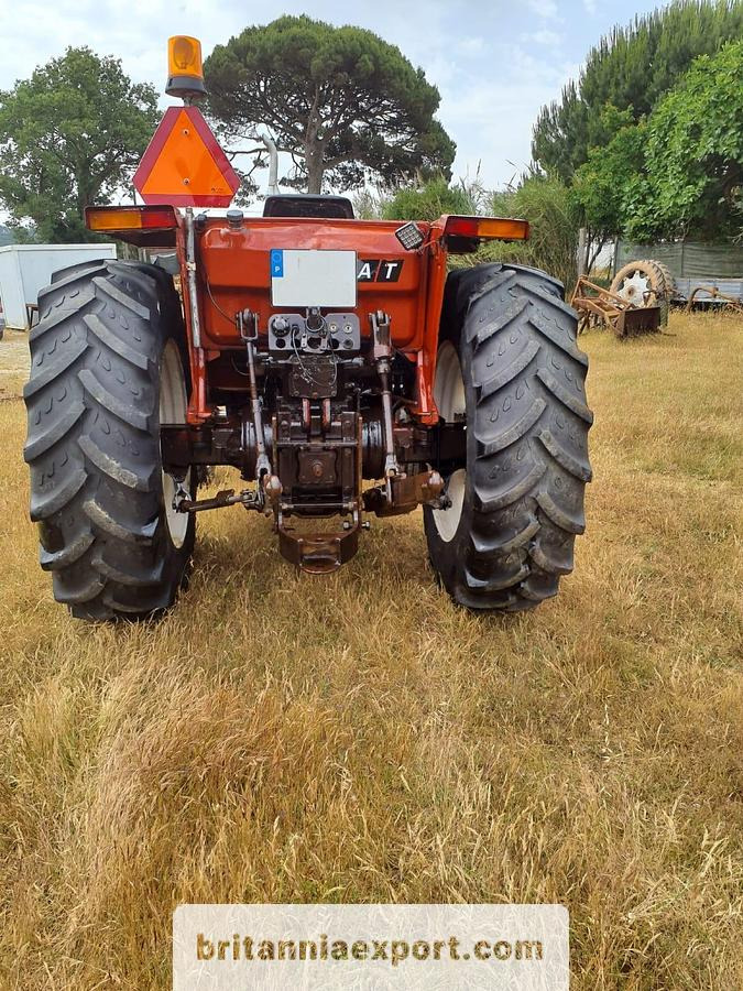 FIAT 780 | 4 cylinder | Oil brakes | Power steering - Traktor: bild 4 FIAT 780 | 4 cylinder | Oil brakes | Power steering - Traktor: bild 4