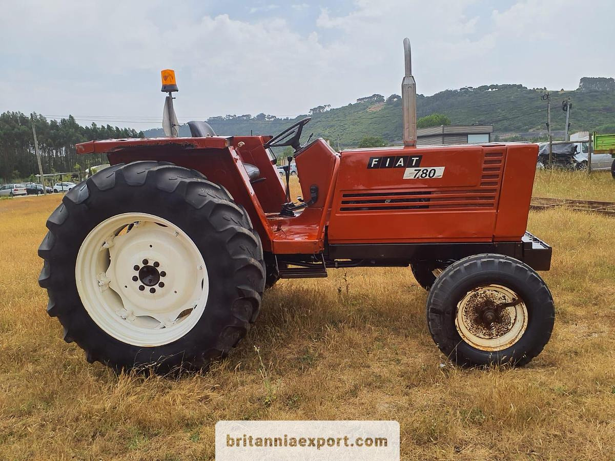 FIAT 780 | 4 cylinder | Oil brakes | Power steering - Traktor: bild 3 FIAT 780 | 4 cylinder | Oil brakes | Power steering - Traktor: bild 3