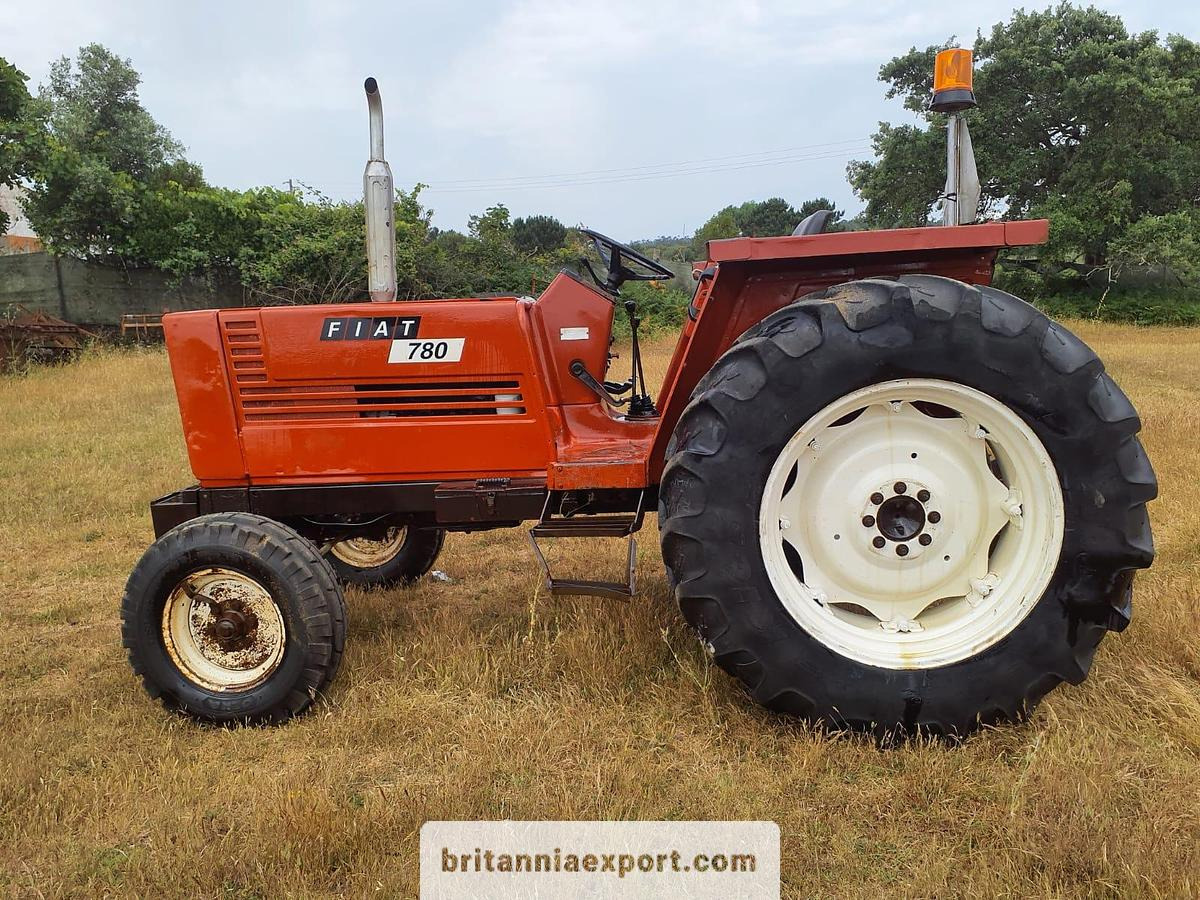 FIAT 780 | 4 cylinder | Oil brakes | Power steering - Traktor: bild 1 FIAT 780 | 4 cylinder | Oil brakes | Power steering - Traktor: bild 1