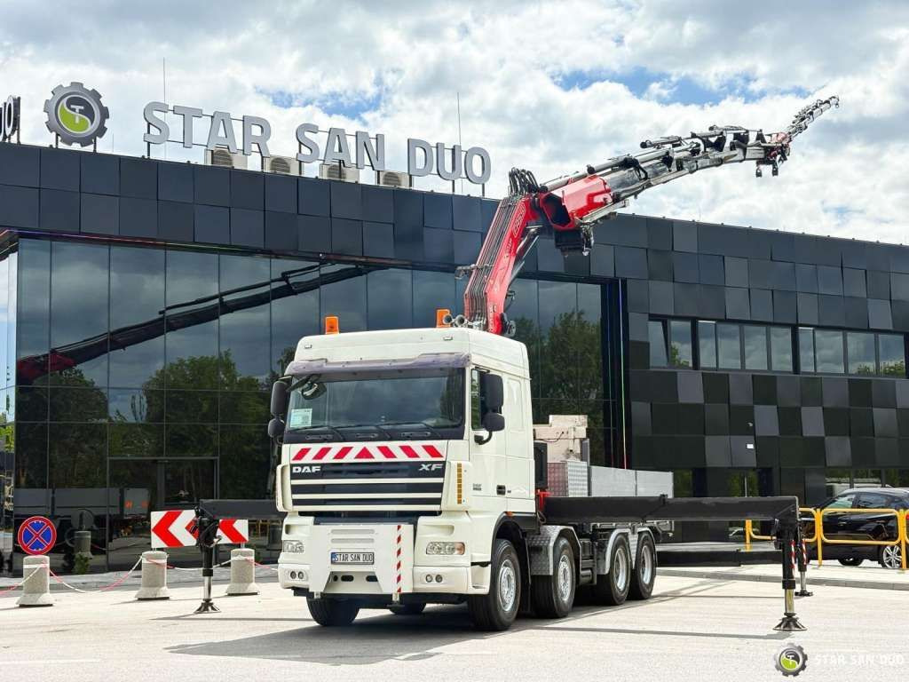 DAF XF 105.510 8x4 FASSI F800 XP Crane Fifth wheel - Kranbil: bild 1 DAF XF 105.510 8x4 FASSI F800 XP Crane Fifth wheel - Kranbil: bild 1