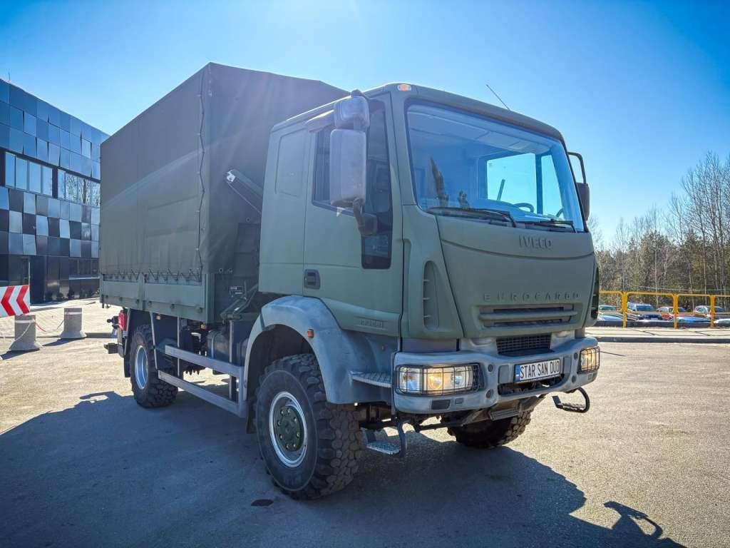 Iveco EUROCARGO 4x4 Offroad Camper Winde - Kapellbil: bild 2 Iveco EUROCARGO 4x4 Offroad Camper Winde - Kapellbil: bild 2