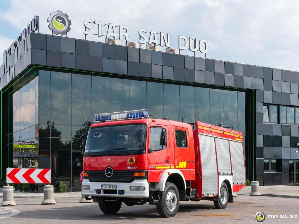 Mercedes-Benz 4x4 ATEGO 1225 CNBOP Fire Brigade - Lastbil: bild 1 Mercedes-Benz 4x4 ATEGO 1225 CNBOP Fire Brigade - Lastbil: bild 1