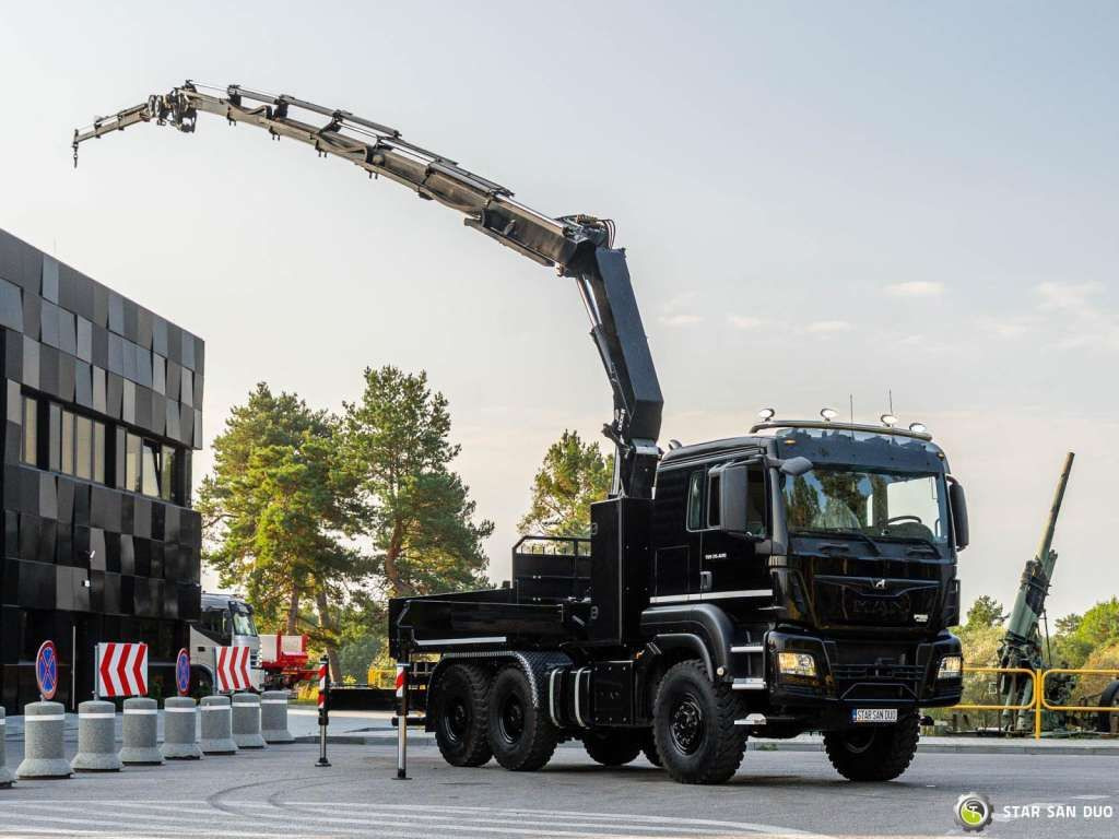 MAN TGS 26.420 6x6 HMF 3000 K6 Fly Jib Crane Basket - Kranbil: bild 2 MAN TGS 26.420 6x6 HMF 3000 K6 Fly Jib Crane Basket - Kranbil: bild 2
