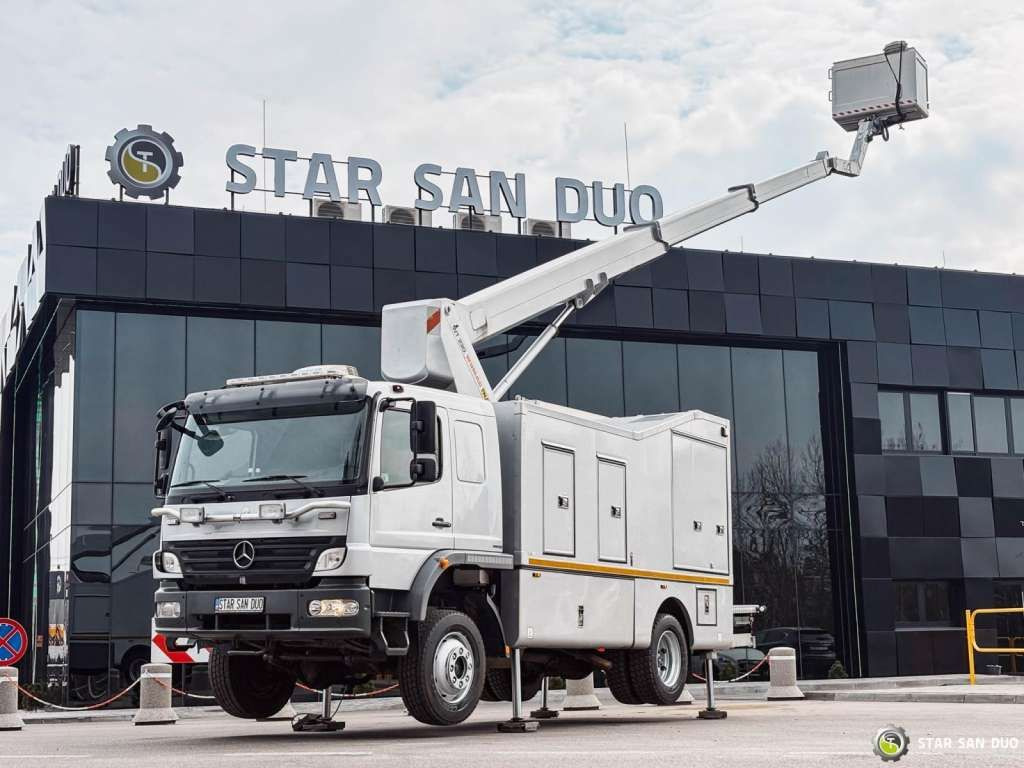 Mercedes-Benz 1529 4x4 Atego Lift Palfinger Wumag WT 230 - Billift: bild 3 Mercedes-Benz 1529 4x4 Atego Lift Palfinger Wumag WT 230 - Billift: bild 3