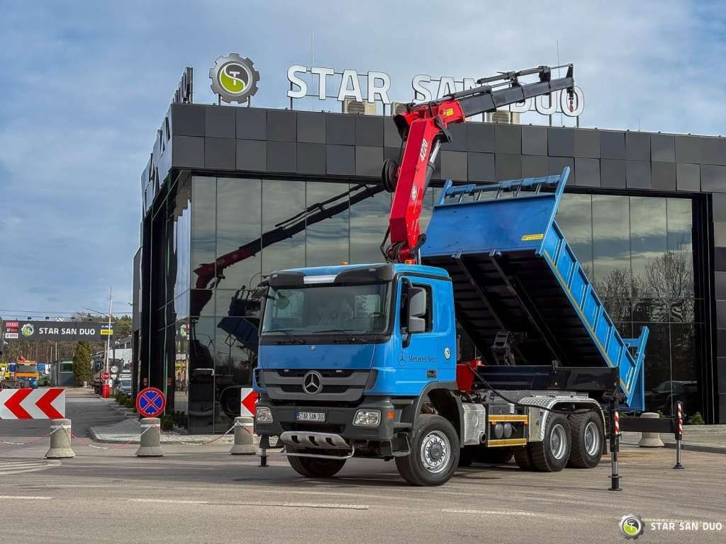 Mercedes-Benz ACTROS 3341 6x6 HMF 4220 K4 CRANE KIPPER - Kranbil: bild 1 Mercedes-Benz ACTROS 3341 6x6 HMF 4220 K4 CRANE KIPPER - Kranbil: bild 1