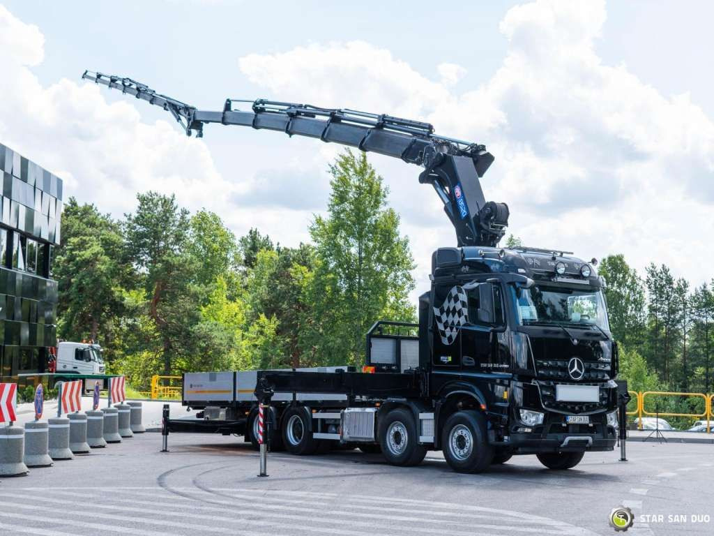Mercedes-Benz  AROCS 3251 8x4 HMF 8520 Fly Jib Winch - Kranbil: bild 5 Mercedes-Benz  AROCS 3251 8x4 HMF 8520 Fly Jib Winch - Kranbil: bild 5