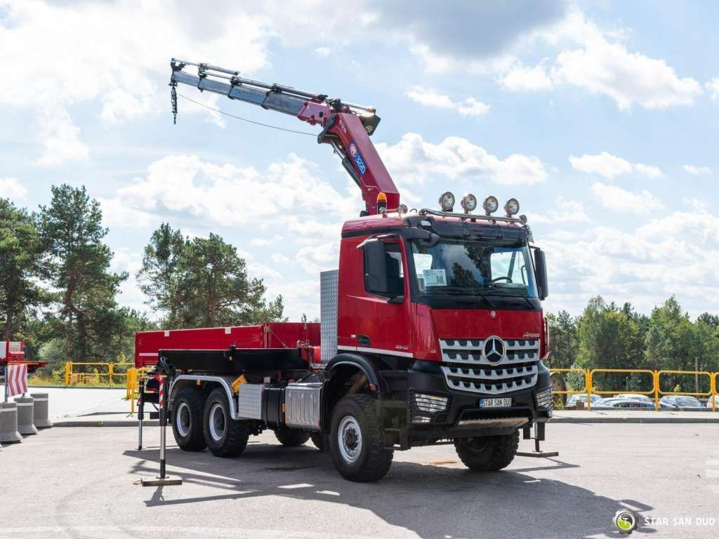 Mercedes-Benz AROCS 3345 6x6 HMF 3220 Winch Crane tipper - Kranbil: bild 2 Mercedes-Benz AROCS 3345 6x6 HMF 3220 Winch Crane tipper - Kranbil: bild 2