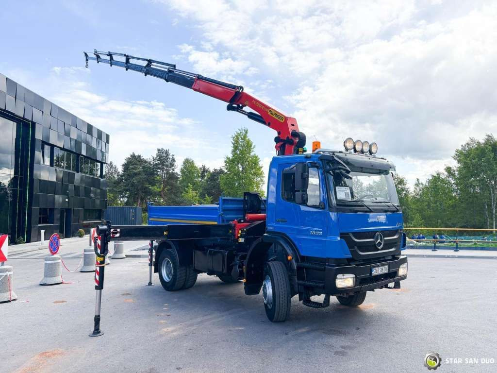 Mercedes-Benz AXOR 1833 4x4 Palfinger PK 22002 EH Crane Winch - Tippbil lastbil: bild 2 Mercedes-Benz AXOR 1833 4x4 Palfinger PK 22002 EH Crane Winch - Tippbil lastbil: bild 2