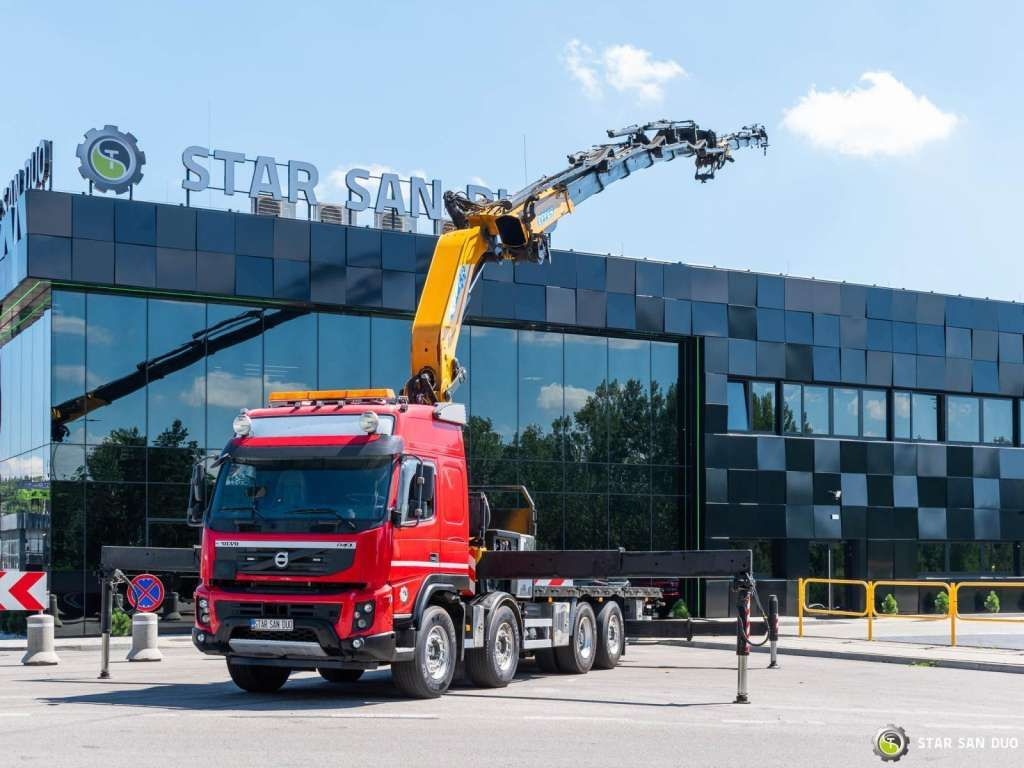 Volvo FMX 500 8x2 Effer 585 Fly Jib Winch Crane Kran - Kranbil: bild 1 Volvo FMX 500 8x2 Effer 585 Fly Jib Winch Crane Kran - Kranbil: bild 1