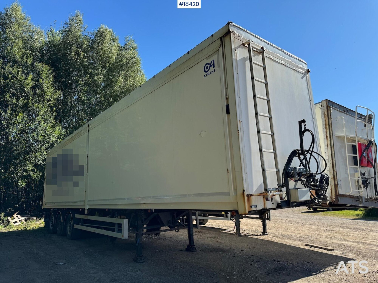 Atrans Flishenger - Skåp semitrailer: bild 1 Atrans Flishenger - Skåp semitrailer: bild 1