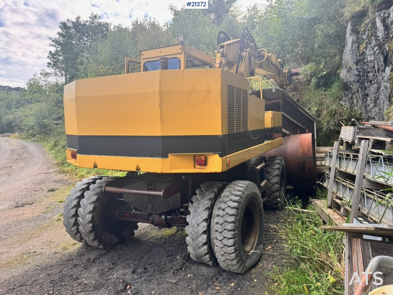 Caterpillar 212B - Grävmaskin på däck: bild 5 Caterpillar 212B - Grävmaskin på däck: bild 5