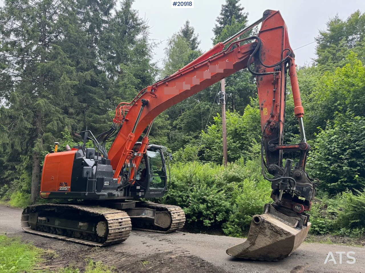 Hitachi ZX225 - Bandgrävare: bild 1 Hitachi ZX225 - Bandgrävare: bild 1