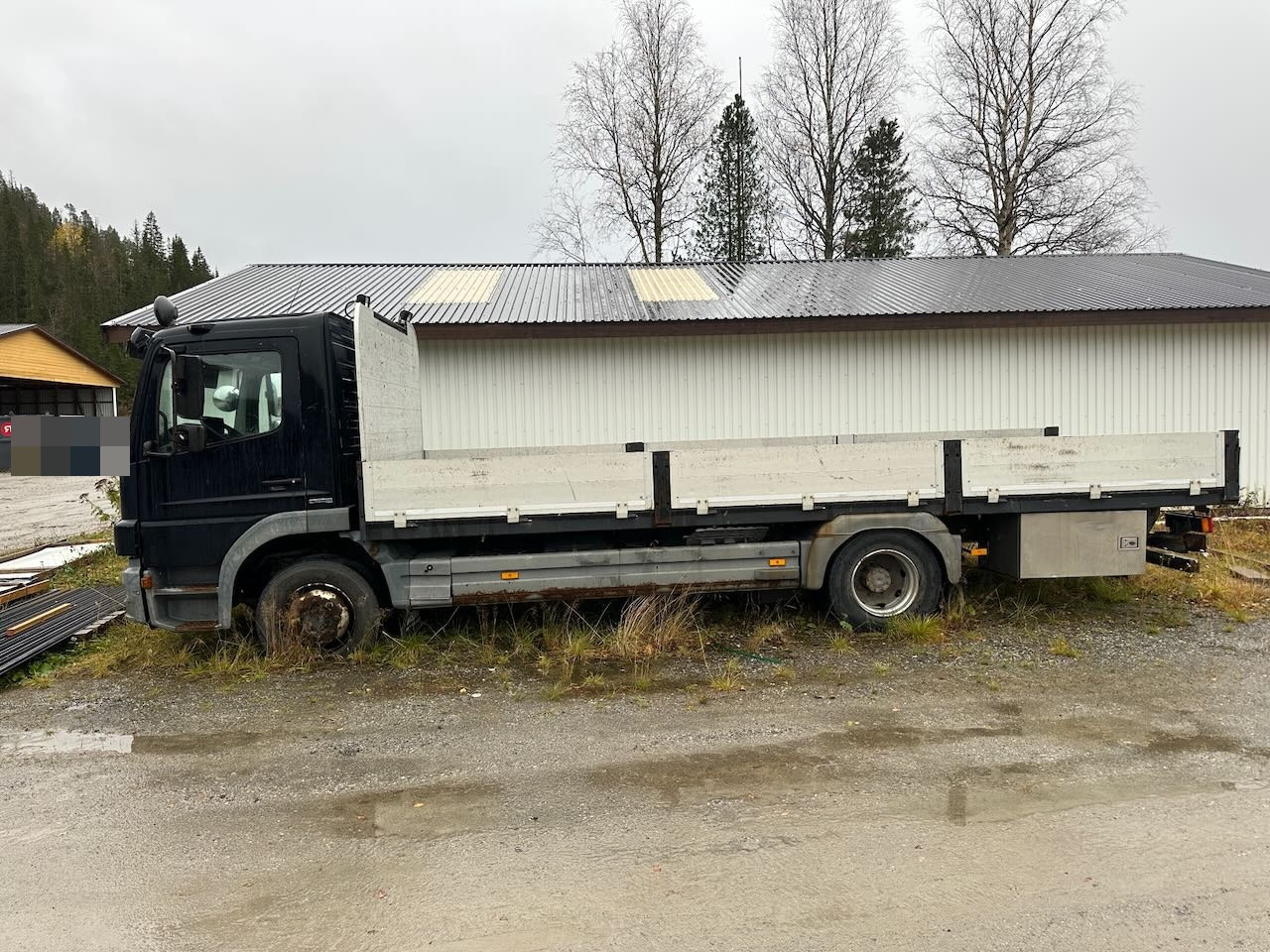 Mercedes 1524 L planbil m/ ny kompressor og vinterdekk. Ikke EU godkjent. - Flakbil: bild 3 Mercedes 1524 L planbil m/ ny kompressor og vinterdekk. Ikke EU godkjent. - Flakbil: bild 3