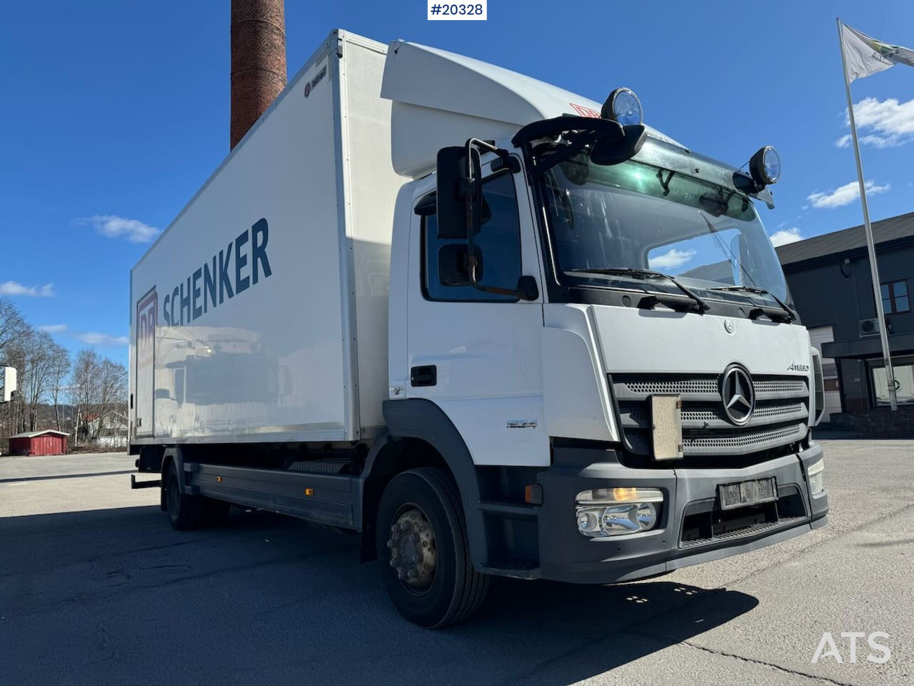 Mercedes Atego 1524 - Lastbil med skåp: bild 1 Mercedes Atego 1524 - Lastbil med skåp: bild 1
