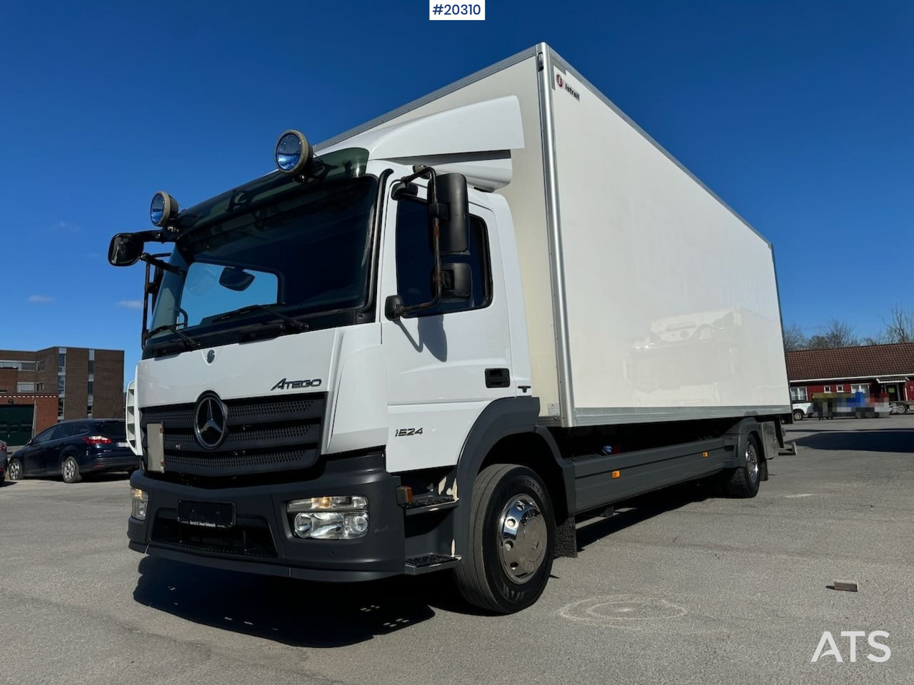 Mercedes Atego 1524 - Lastbil med skåp: bild 1 Mercedes Atego 1524 - Lastbil med skåp: bild 1
