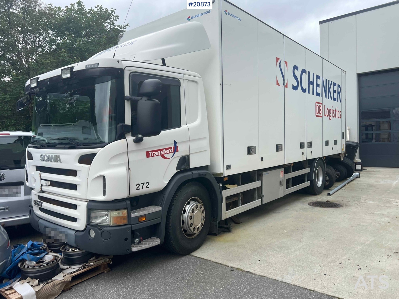 Scania P270 - Lastbil med skåp: bild 1 Scania P270 - Lastbil med skåp: bild 1