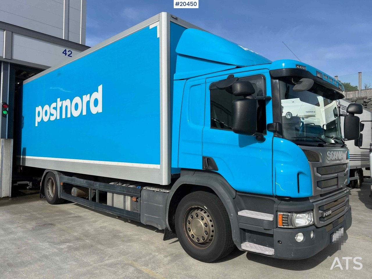 Scania P280 - Lastbil med skåp: bild 1 Scania P280 - Lastbil med skåp: bild 1