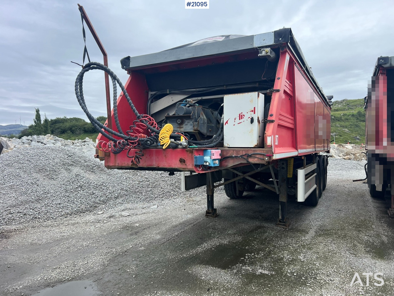 Fliegl Fahrzeugbau - Semitrailer, Asfaltmaskin: bild 1 Fliegl Fahrzeugbau - Semitrailer, Asfaltmaskin: bild 1