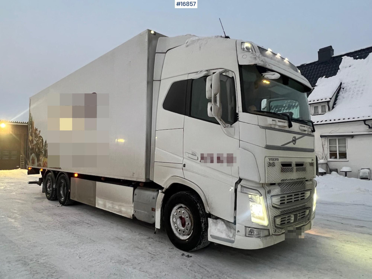 Volvo FH540 - Lastbil med skåp: bild 2 Volvo FH540 - Lastbil med skåp: bild 2