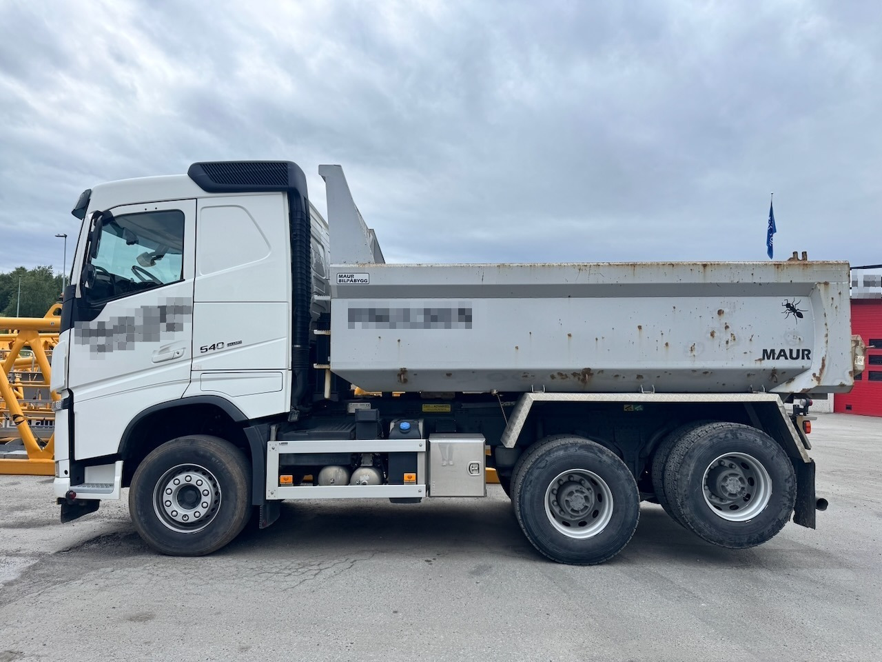 Volvo FH540 - Tippbil lastbil: bild 2 Volvo FH540 - Tippbil lastbil: bild 2