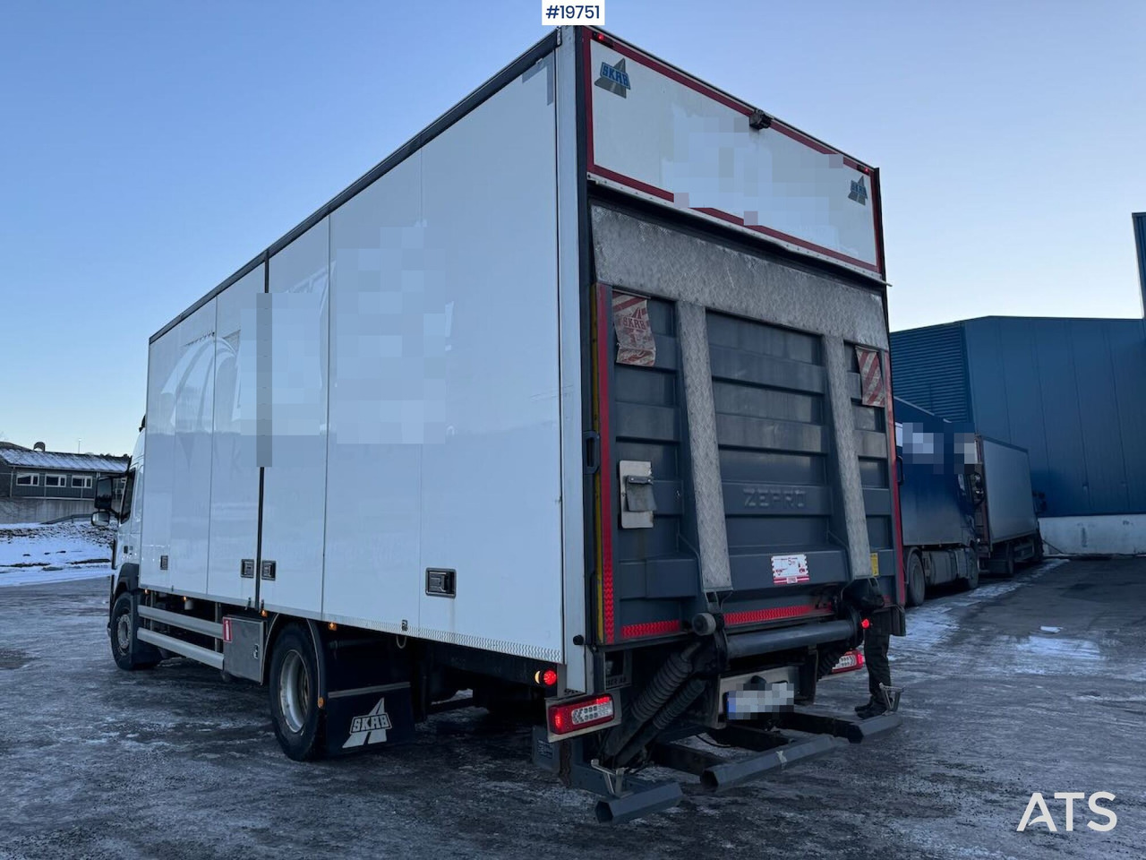 Volvo FM330 - Lastbil med skåp: bild 5 Volvo FM330 - Lastbil med skåp: bild 5