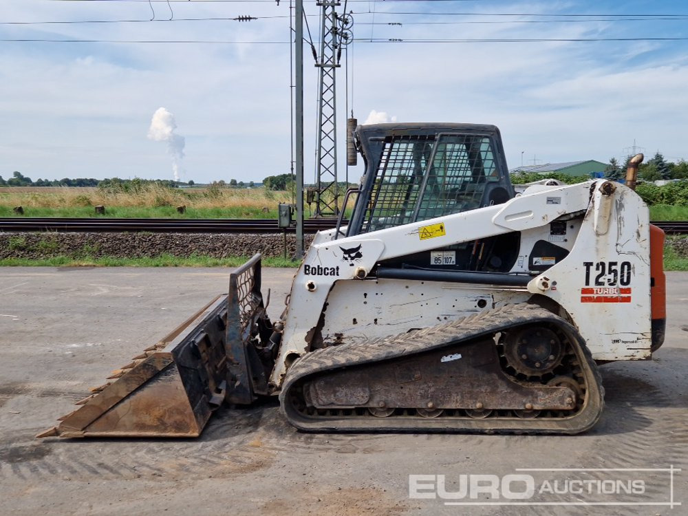 2005 Bobcat T250 - Kompaktlastare/ Slirstyrda lastare: bild 2 2005 Bobcat T250 - Kompaktlastare/ Slirstyrda lastare: bild 2