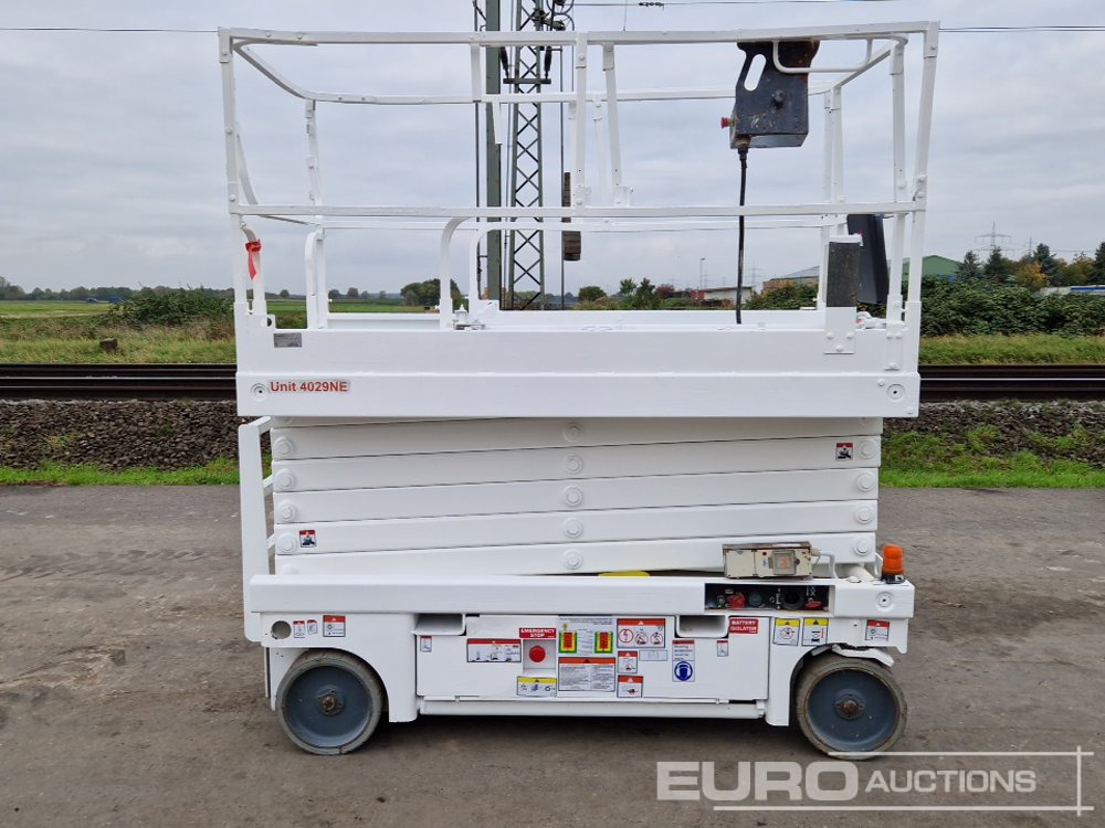 2014 Haulotte Compact 14 - Lift: bild 2 2014 Haulotte Compact 14 - Lift: bild 2