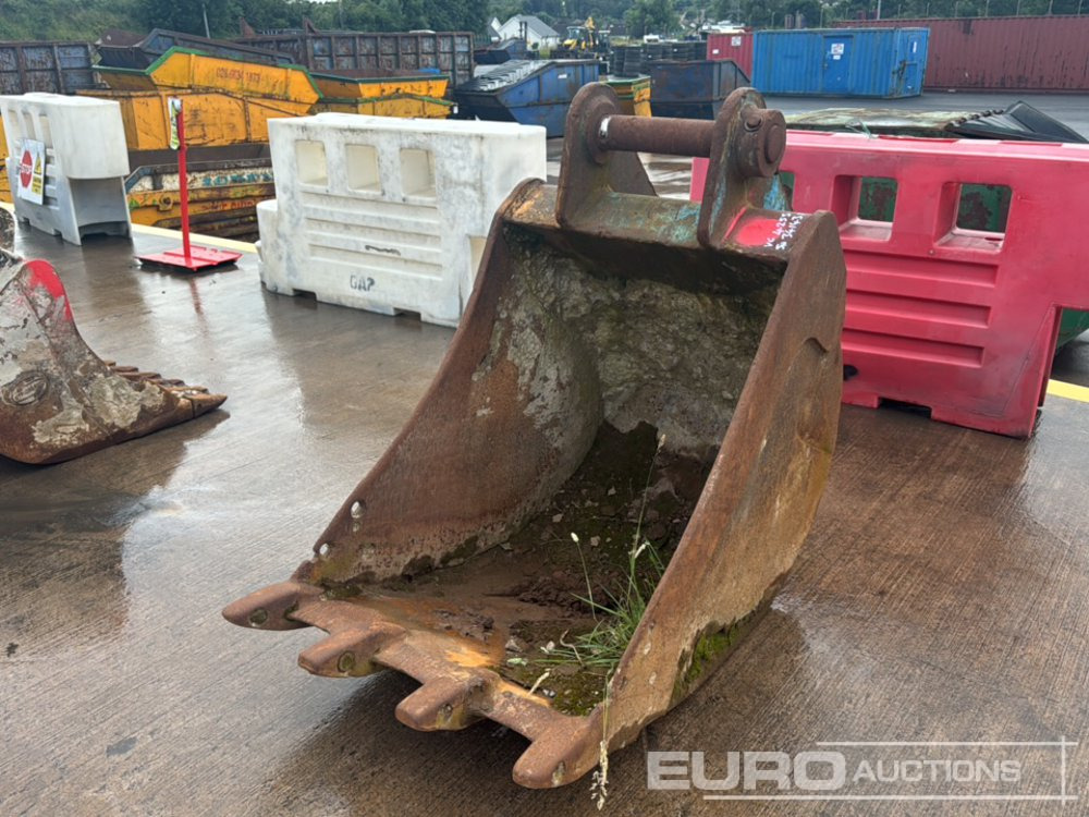 32" Digging Bucket 80mm Pin to suit 20 Ton Excavator - Skopa: bild 1 32" Digging Bucket 80mm Pin to suit 20 Ton Excavator - Skopa: bild 1