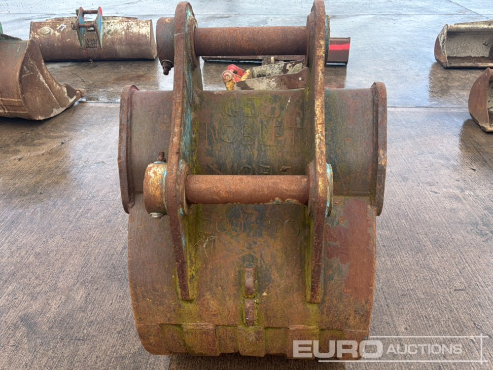 32" Digging Bucket 80mm Pin to suit 20 Ton Excavator - Skopa: bild 3 32" Digging Bucket 80mm Pin to suit 20 Ton Excavator - Skopa: bild 3