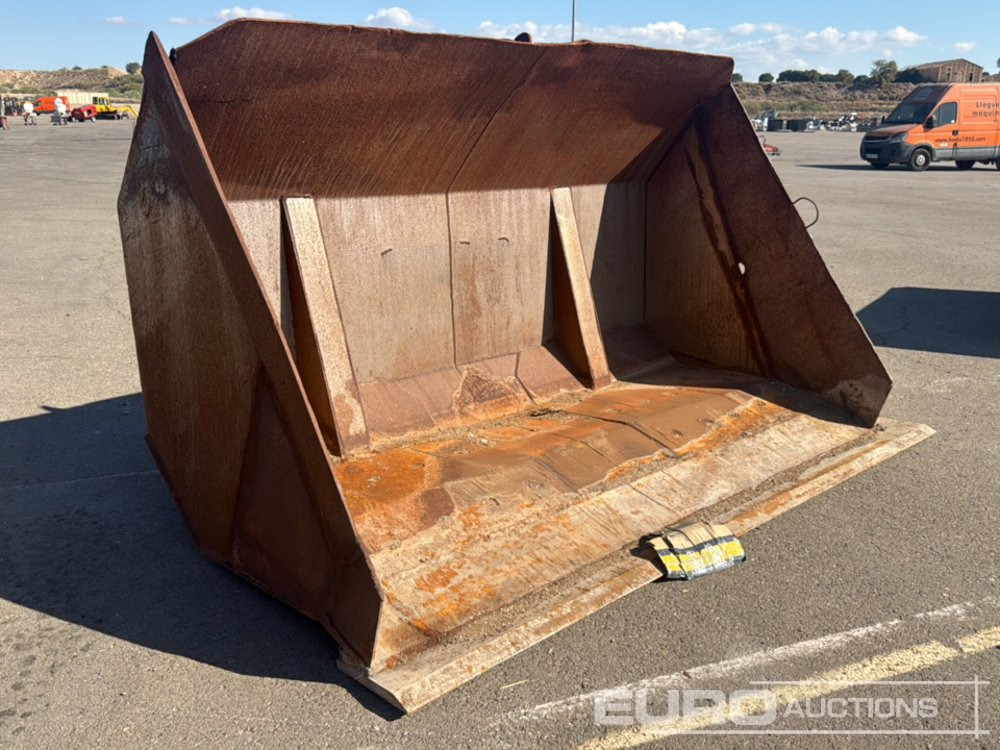 107" Cleaning Bucket - Skopa: bild 1 107" Cleaning Bucket - Skopa: bild 1