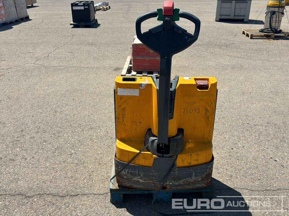 Jungheinrich Electric Pallet Truck - Låglyftar: bild 4 Jungheinrich Electric Pallet Truck - Låglyftar: bild 4