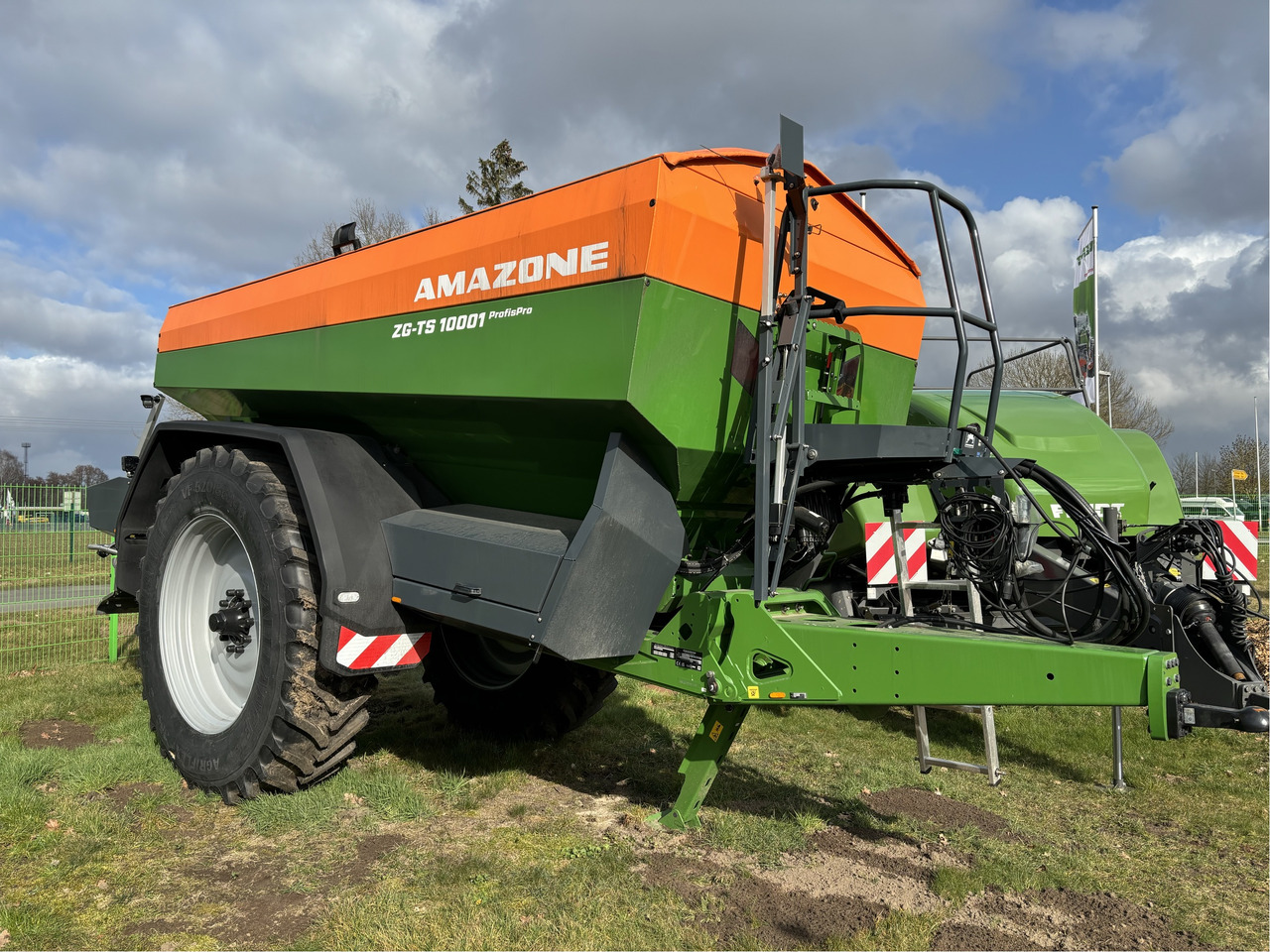 Amazone Anhängestreuer ZG-TS 10001 - Spruta: bild 1 Amazone Anhängestreuer ZG-TS 10001 - Spruta: bild 1