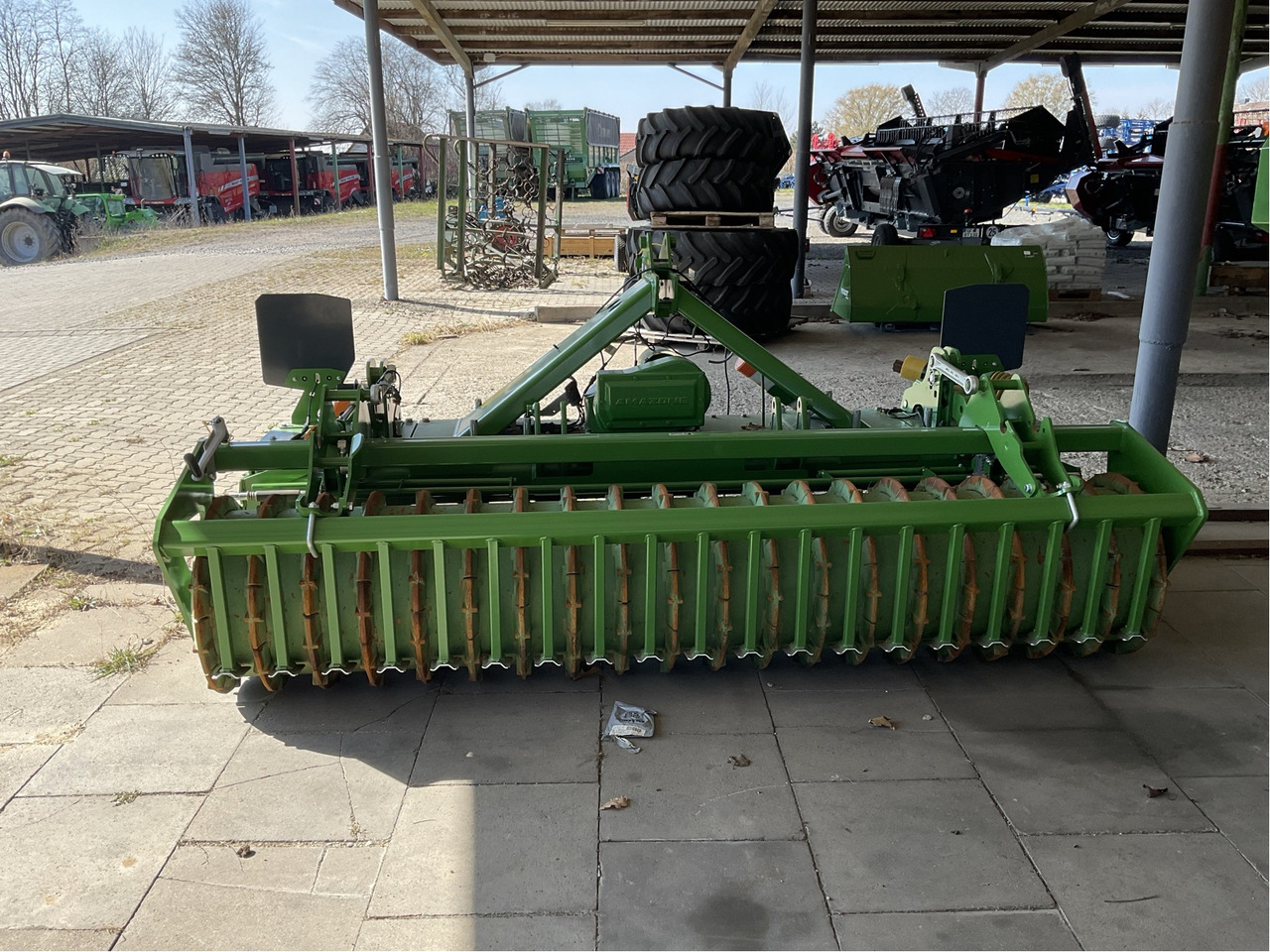 Amazone KX 3001 Anbaukreiselgrubbe - Maskin för jordbearbetning: bild 2 Amazone KX 3001 Anbaukreiselgrubbe - Maskin för jordbearbetning: bild 2